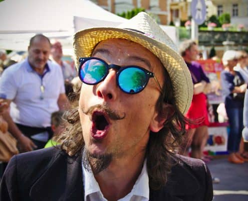 Clown Mimo Performer Eventi Artista di Strada Merano Nuovo sito internet di Jordi.